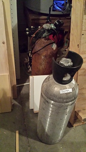 CO2Cylinder.jpg