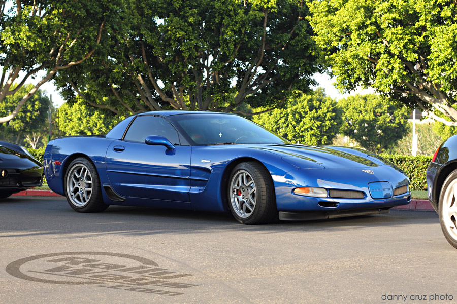 corvette_c5_z06_electron_blue_lg.jpg