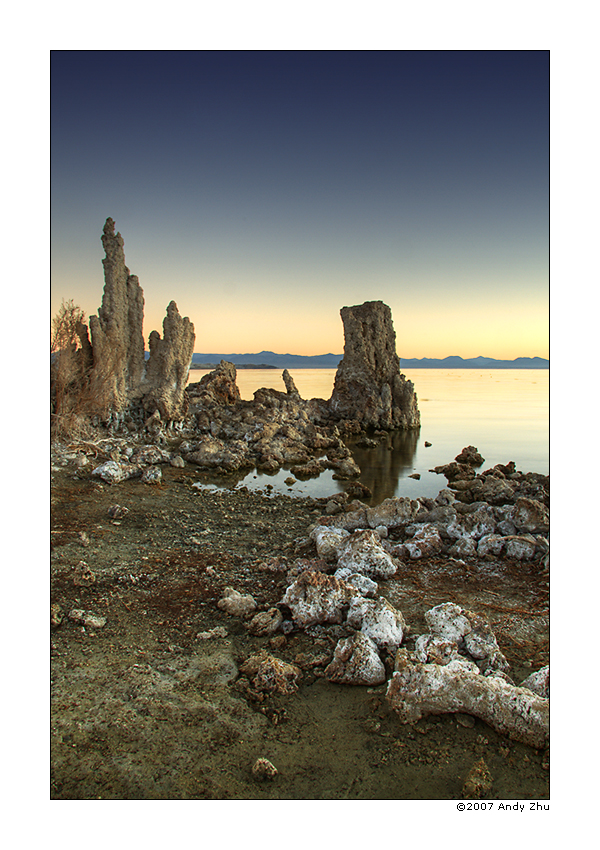 Mono_Lake_Tufas_II_by_azhu.jpg