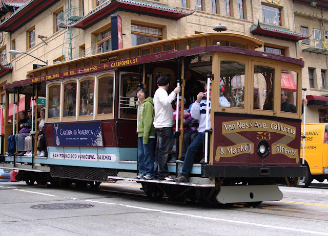 trolley.jpg