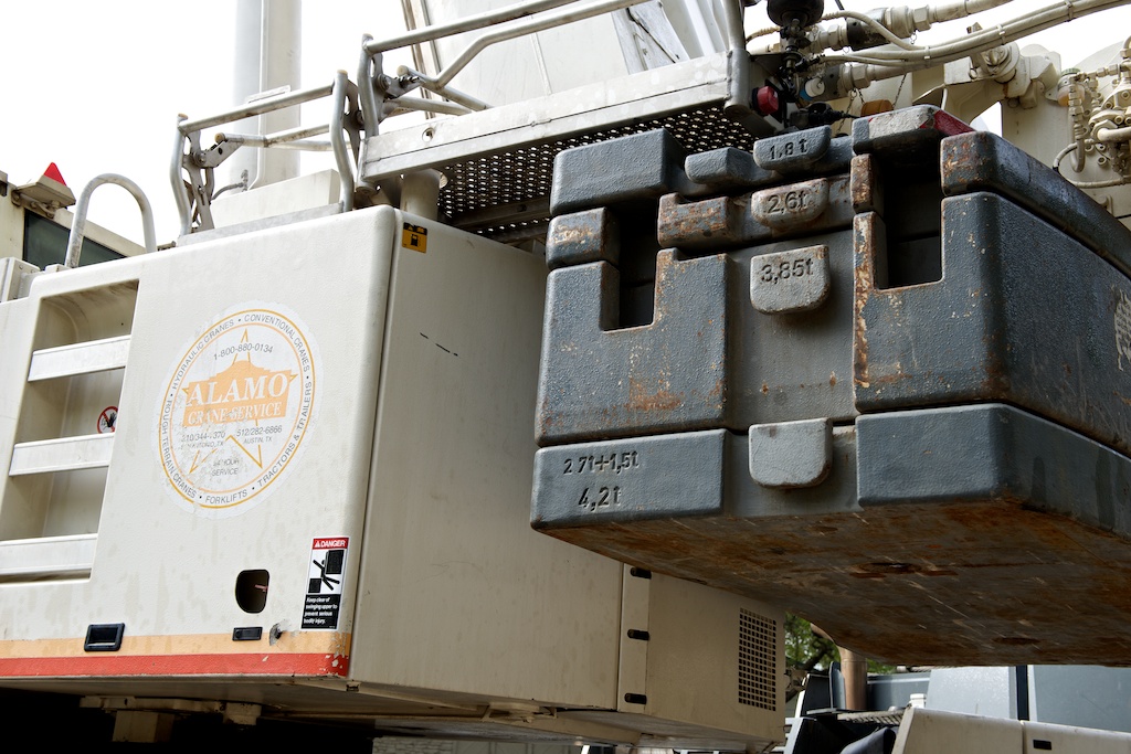crane-counterweight.jpg